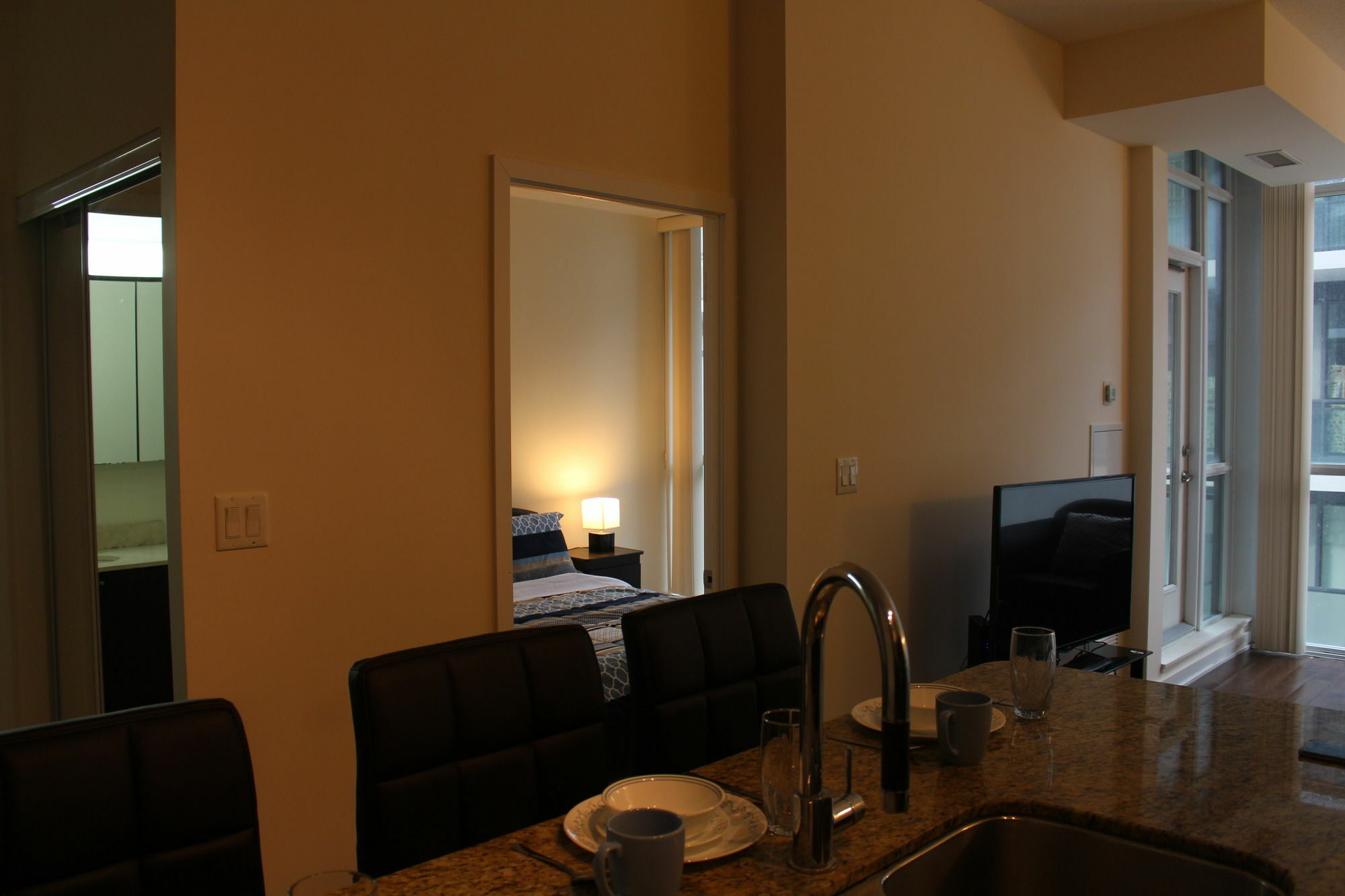 Custom Luxury Suite - By Elite Suites Місісаґа Екстер'єр фото